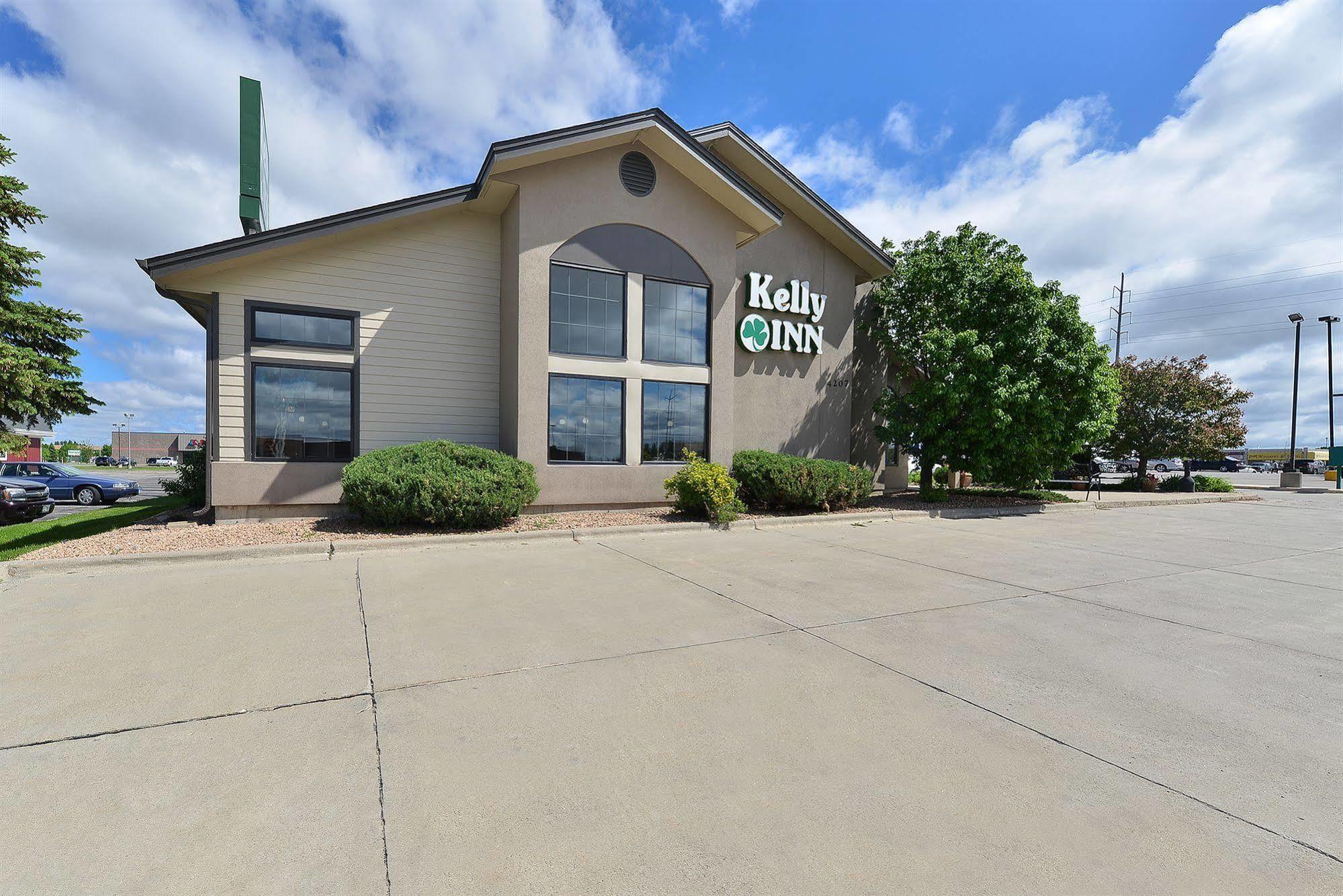 Kelly Inn 13Th Avenue Fargo Exterior photo